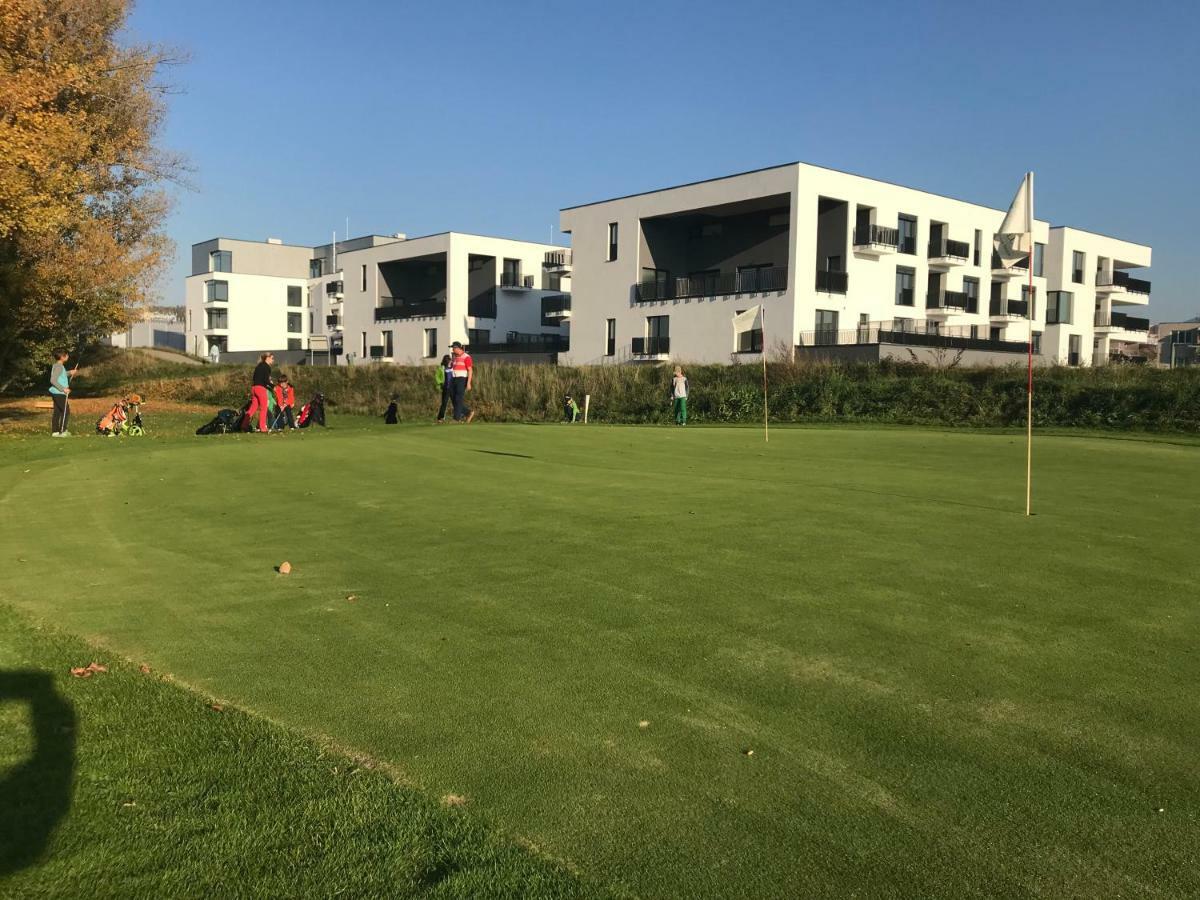 Greenbay Golf Apartments Trenčín Екстериор снимка