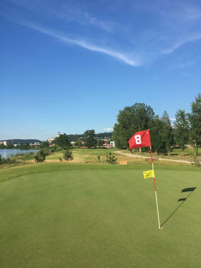Greenbay Golf Apartments Trenčín Екстериор снимка