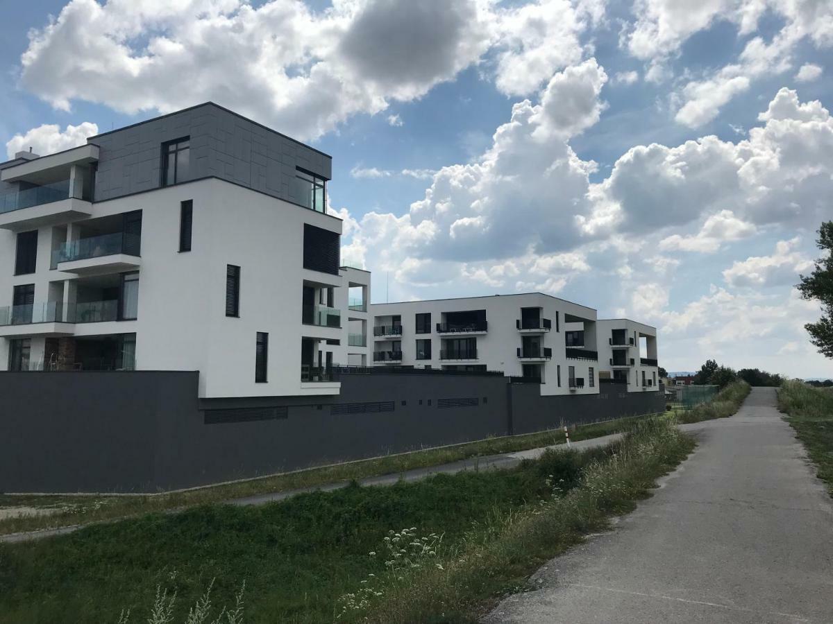 Greenbay Golf Apartments Trenčín Екстериор снимка